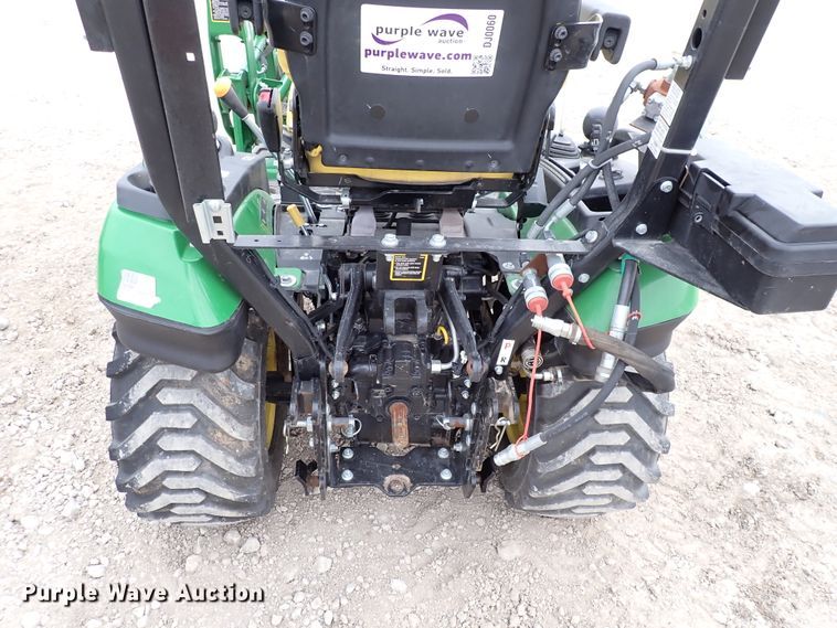 image for item DJ0060 2017 John Deere 1025R  MFWD tractor