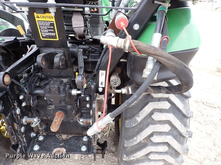 image for item DJ0060 2017 John Deere 1025R  MFWD tractor