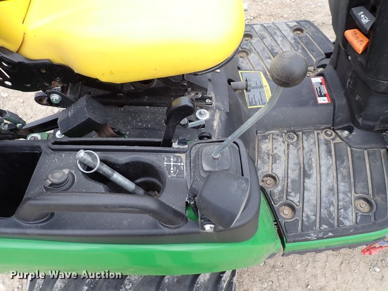 image for item DJ0060 2017 John Deere 1025R  MFWD tractor