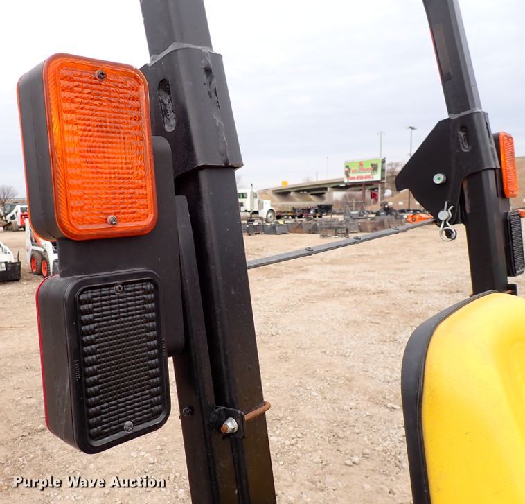 image for item DJ0060 2017 John Deere 1025R  MFWD tractor