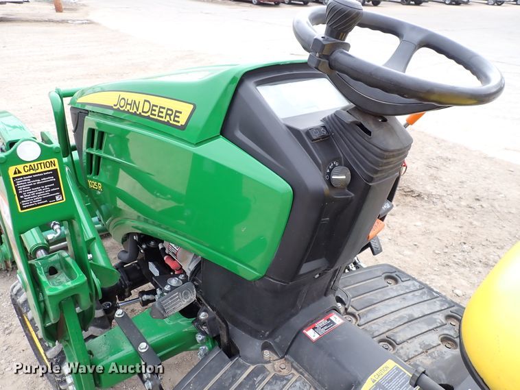 image for item DJ0060 2017 John Deere 1025R  MFWD tractor