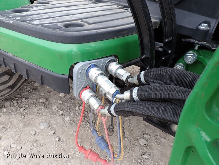 image for item DJ0060 2017 John Deere 1025R  MFWD tractor