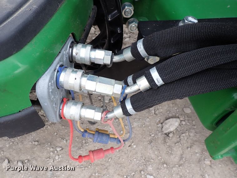 image for item DJ0060 2017 John Deere 1025R  MFWD tractor