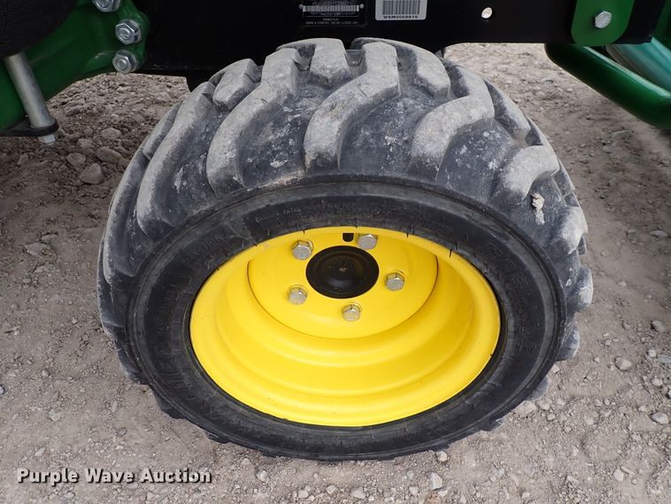 image for item DJ0060 2017 John Deere 1025R  MFWD tractor
