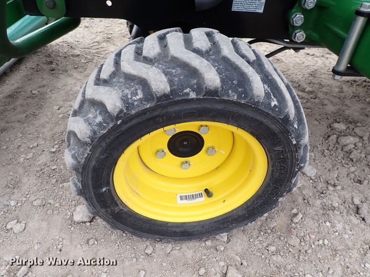 image for item DJ0060 2017 John Deere 1025R  MFWD tractor