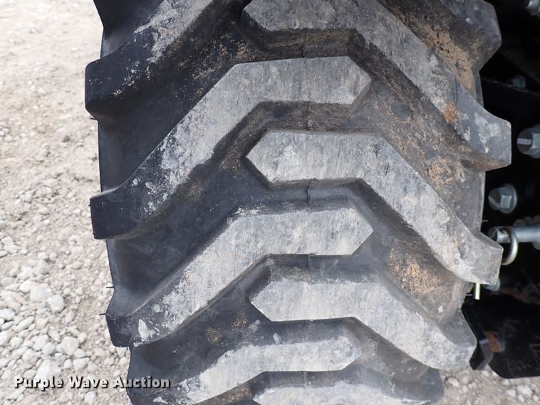 image for item DJ0060 2017 John Deere 1025R  MFWD tractor