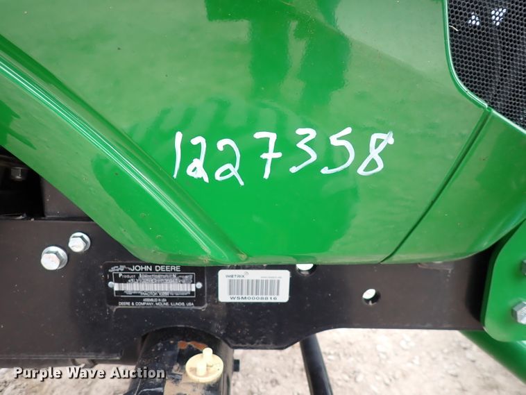 image for item DJ0060 2017 John Deere 1025R  MFWD tractor