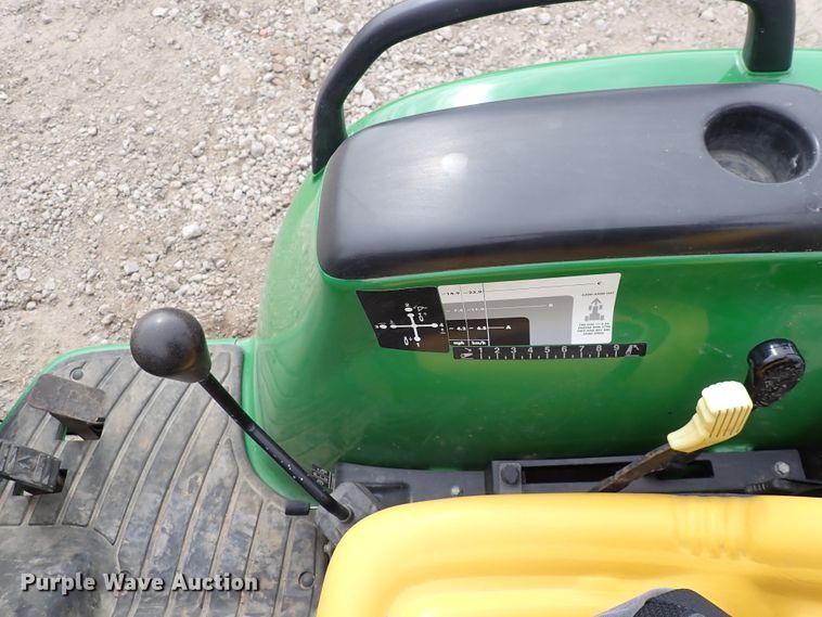 image for item DJ0061 2001 John Deere 4400  MFWD tractor