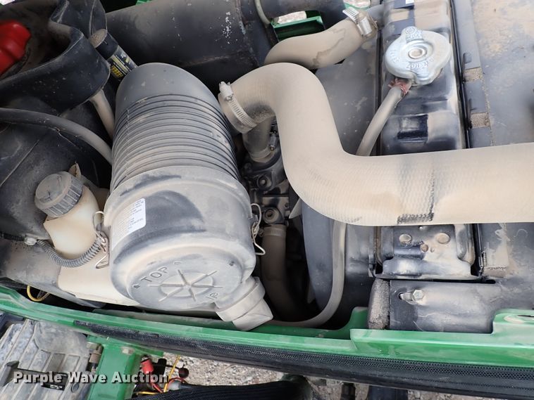 image for item DJ0061 2001 John Deere 4400  MFWD tractor