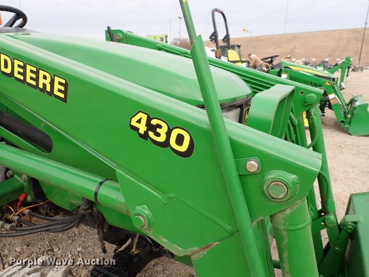 image for item DJ0061 2001 John Deere 4400  MFWD tractor