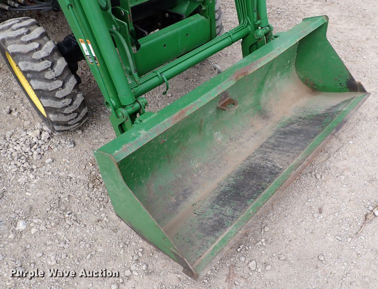 image for item DJ0061 2001 John Deere 4400  MFWD tractor