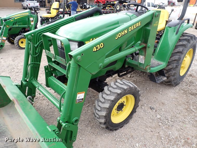 image for item DJ0061 2001 John Deere 4400  MFWD tractor
