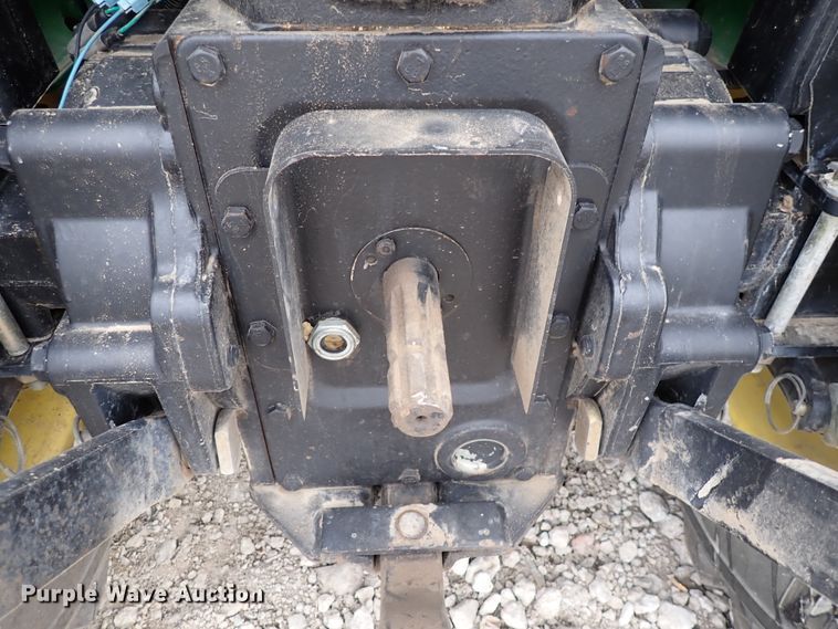 image for item DJ0061 2001 John Deere 4400  MFWD tractor