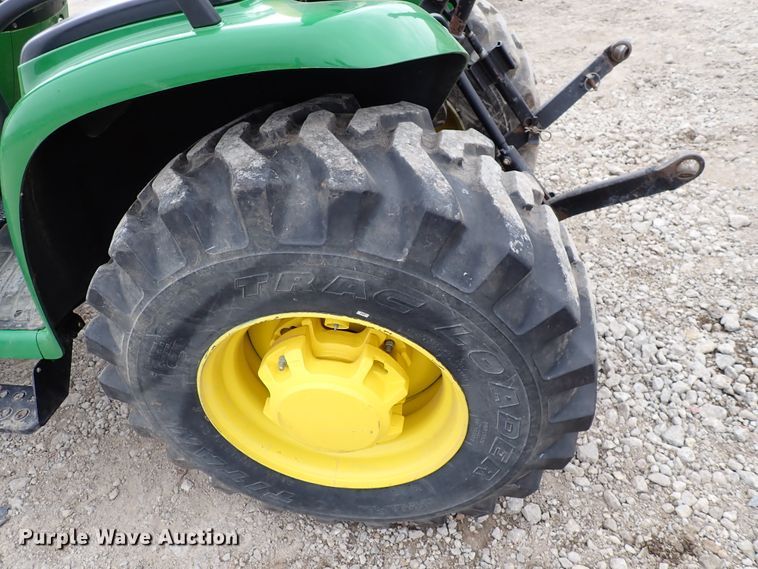 image for item DJ0061 2001 John Deere 4400  MFWD tractor