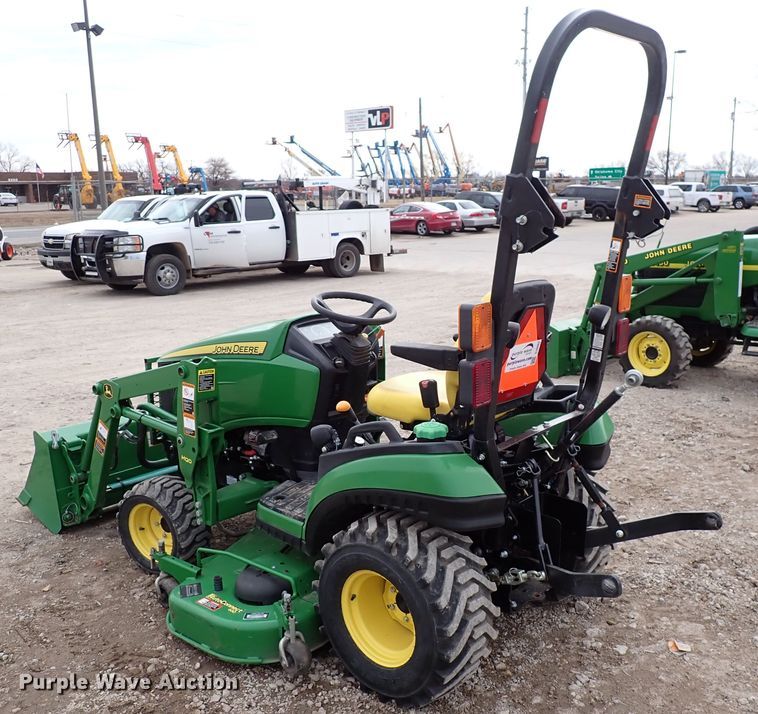 image for item DJ0062 2015 John Deere 1025R  MFWD tractor