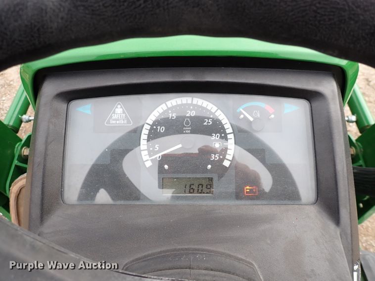 image for item DJ0062 2015 John Deere 1025R  MFWD tractor