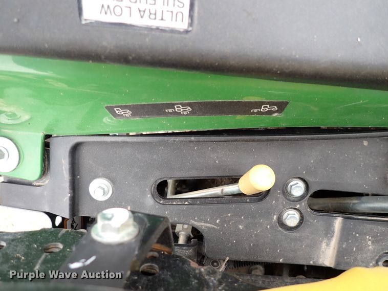 image for item DJ0062 2015 John Deere 1025R  MFWD tractor