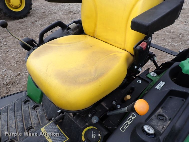 image for item DJ0062 2015 John Deere 1025R  MFWD tractor