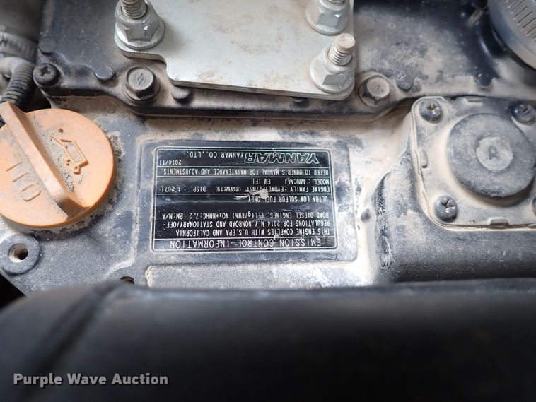 image for item DJ0062 2015 John Deere 1025R  MFWD tractor