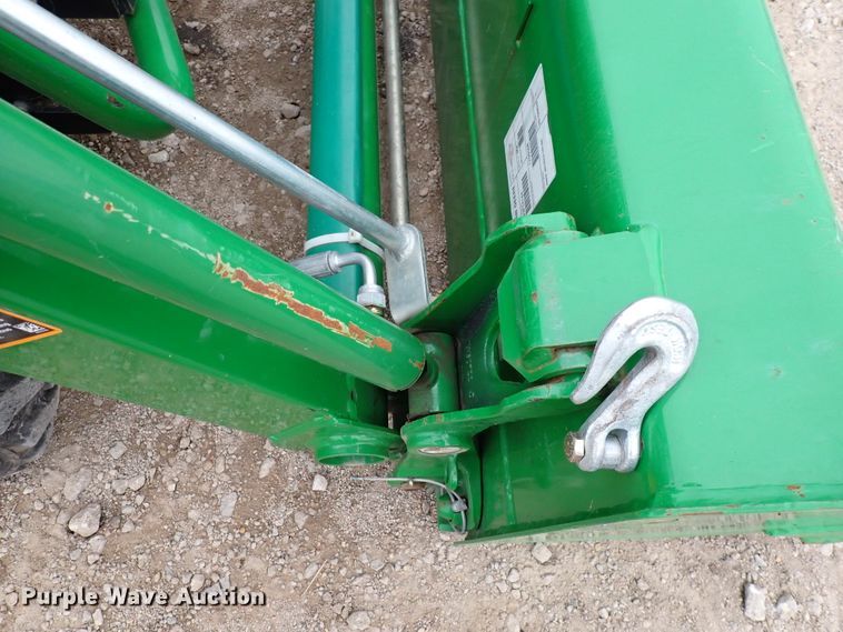 image for item DJ0062 2015 John Deere 1025R  MFWD tractor