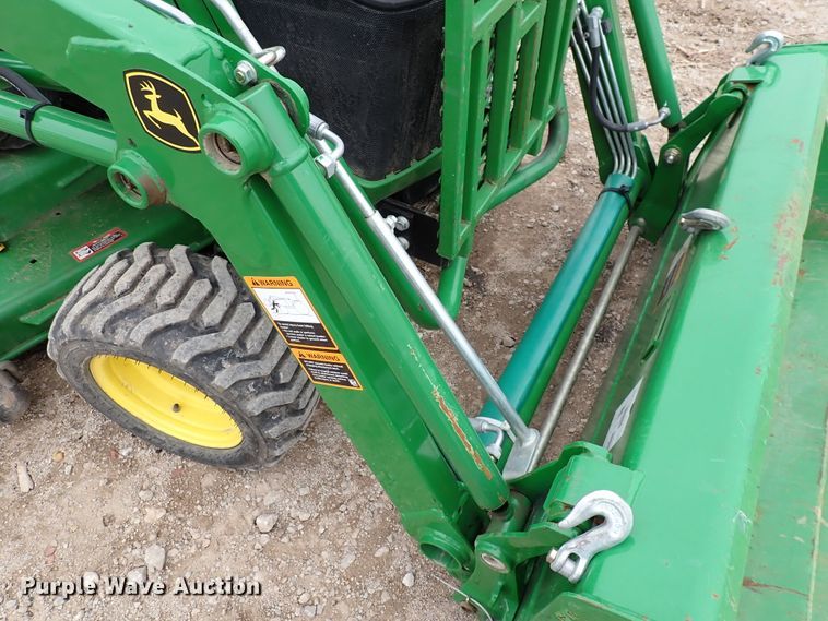 image for item DJ0062 2015 John Deere 1025R  MFWD tractor
