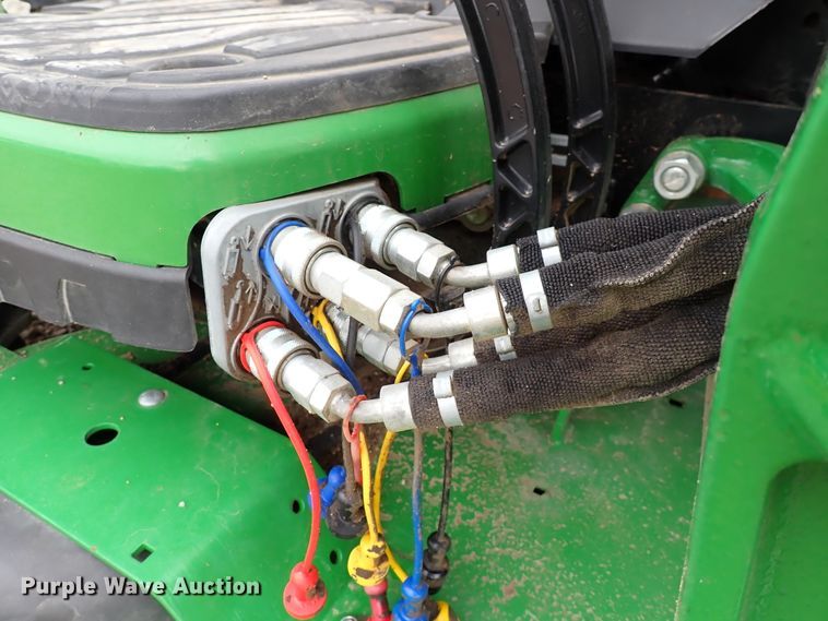 image for item DJ0062 2015 John Deere 1025R  MFWD tractor