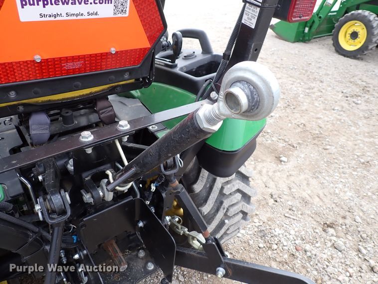 image for item DJ0062 2015 John Deere 1025R  MFWD tractor