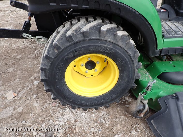 image for item DJ0062 2015 John Deere 1025R  MFWD tractor
