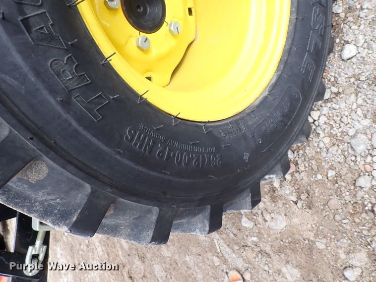 image for item DJ0062 2015 John Deere 1025R  MFWD tractor