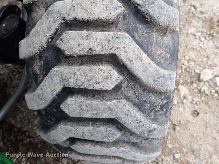 image for item DJ0062 2015 John Deere 1025R  MFWD tractor