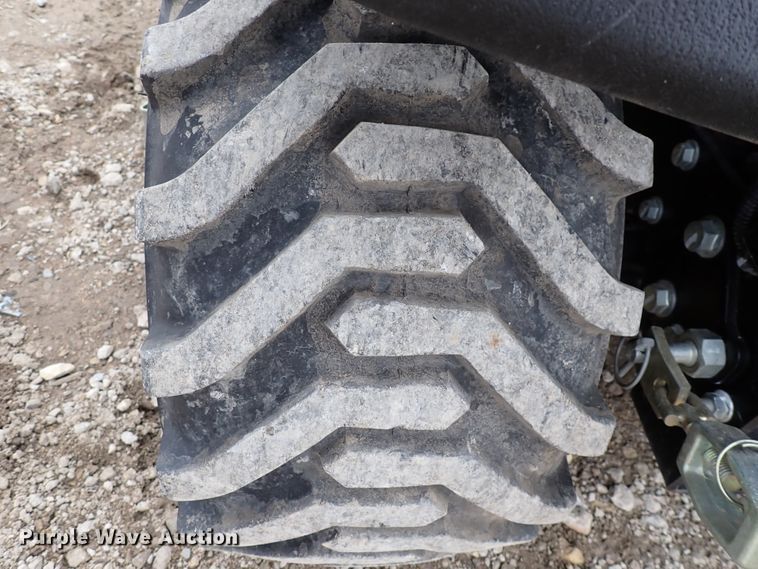 image for item DJ0062 2015 John Deere 1025R  MFWD tractor