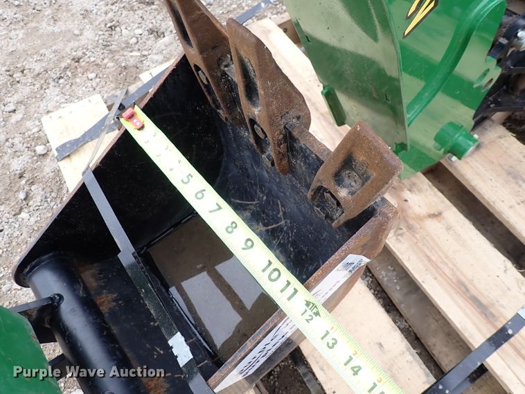 image for item DJ0071 John Deere 260 backhoe attachment