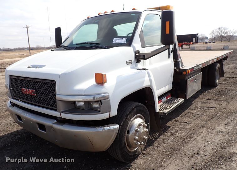 image for item DJ0089 2006 GMC C5500  rollback truck