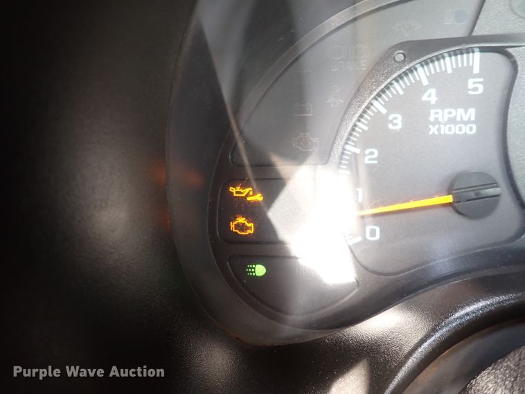 image for item DJ0089 2006 GMC C5500  rollback truck