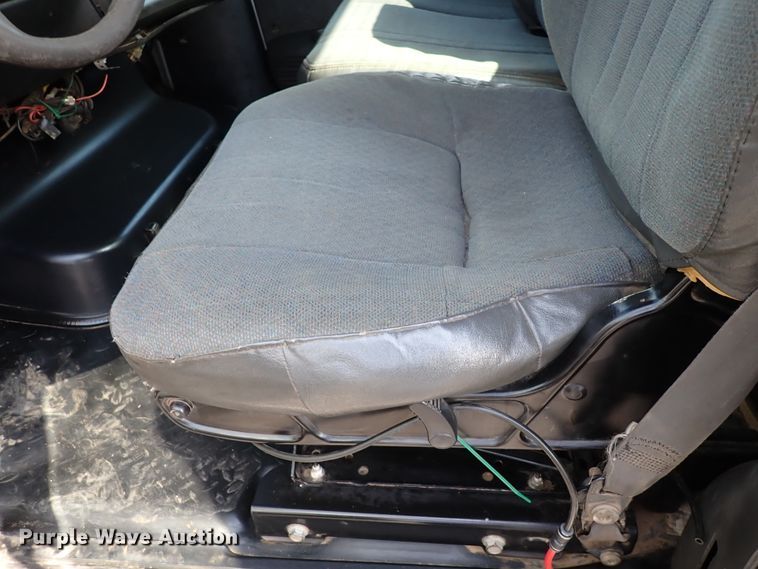 image for item DJ0089 2006 GMC C5500  rollback truck