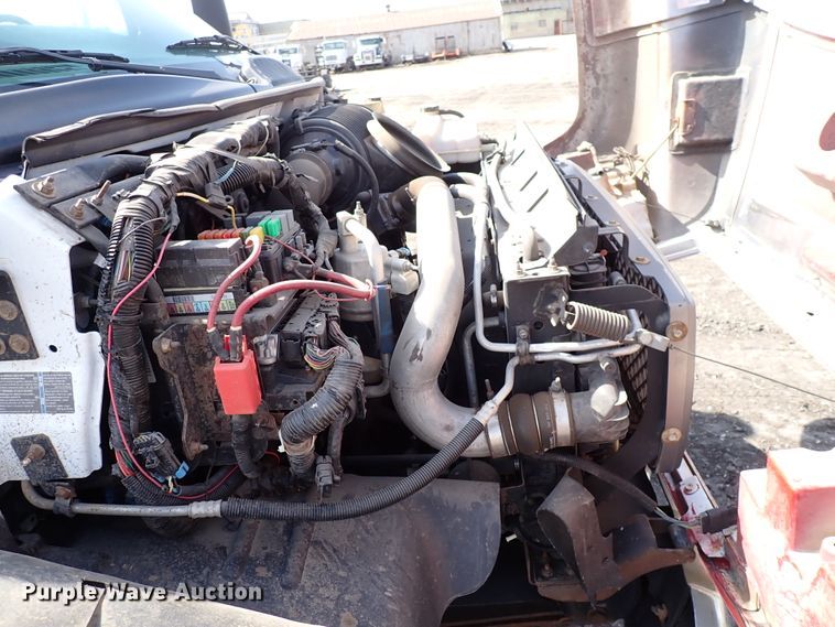 image for item DJ0089 2006 GMC C5500  rollback truck