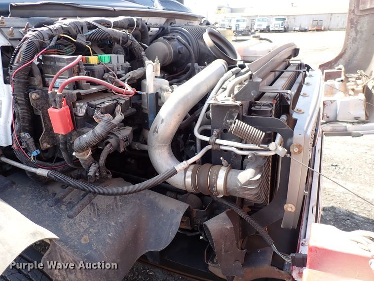 image for item DJ0089 2006 GMC C5500  rollback truck