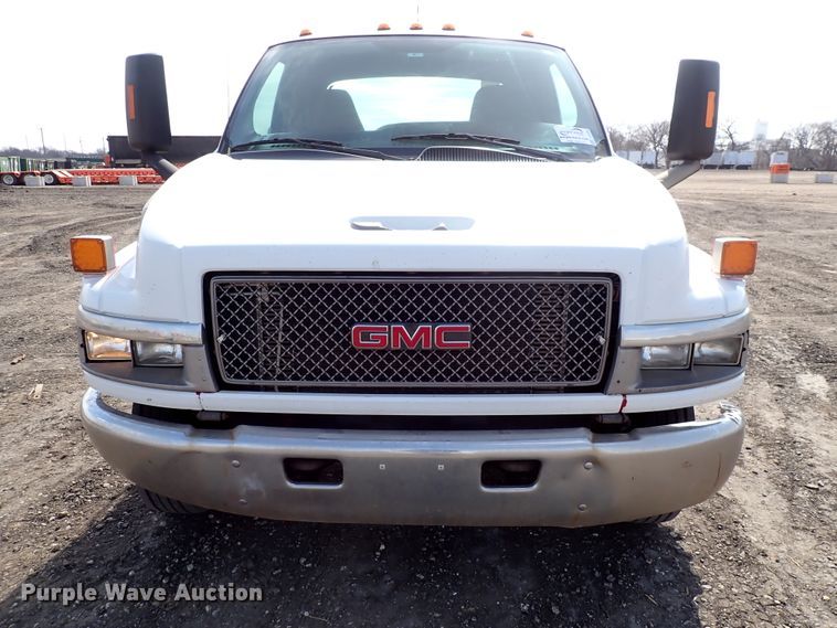 image for item DJ0089 2006 GMC C5500  rollback truck