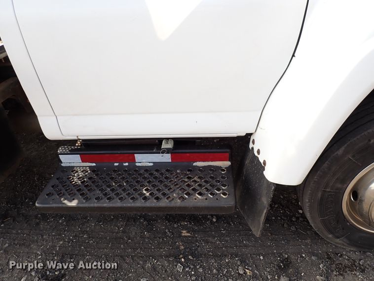 image for item DJ0089 2006 GMC C5500  rollback truck