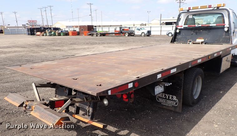 image for item DJ0089 2006 GMC C5500  rollback truck