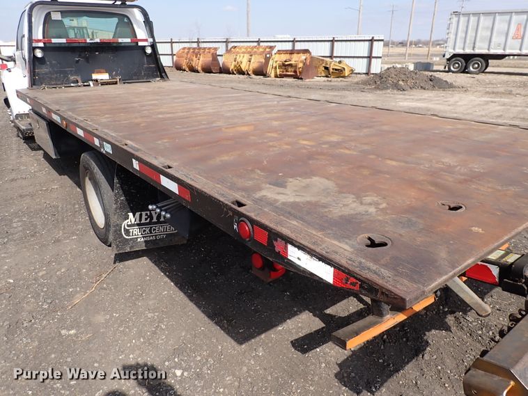 image for item DJ0089 2006 GMC C5500  rollback truck