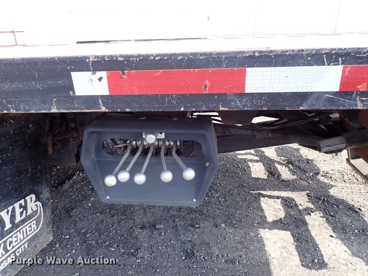 image for item DJ0089 2006 GMC C5500  rollback truck