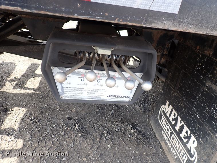 image for item DJ0089 2006 GMC C5500  rollback truck