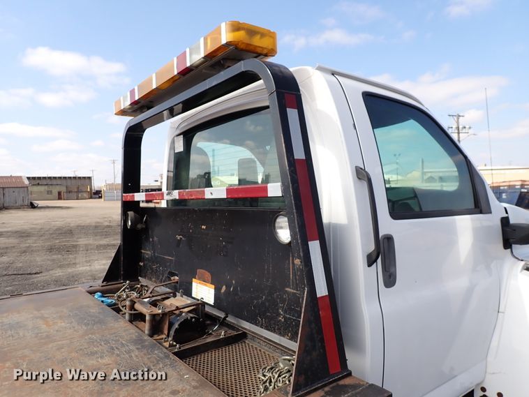 image for item DJ0089 2006 GMC C5500  rollback truck