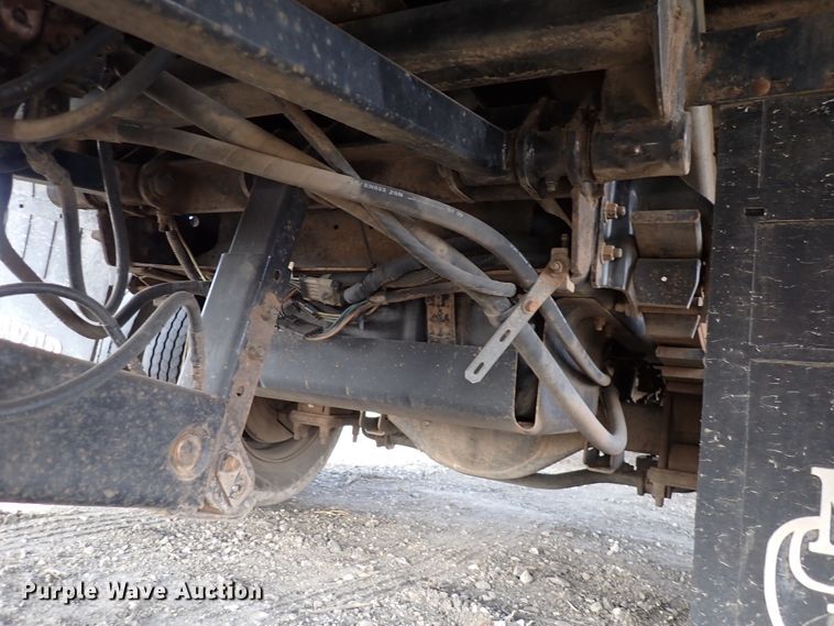 image for item DJ0089 2006 GMC C5500  rollback truck