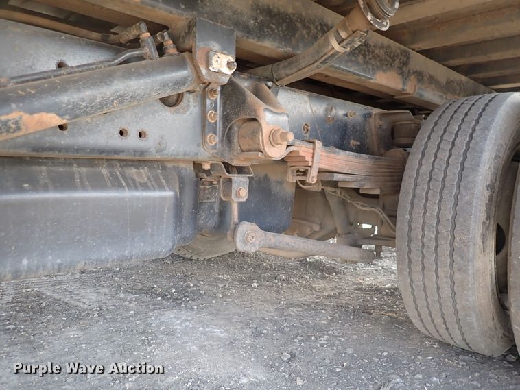 image for item DJ0089 2006 GMC C5500  rollback truck