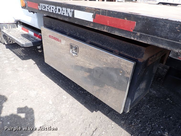 image for item DJ0089 2006 GMC C5500  rollback truck