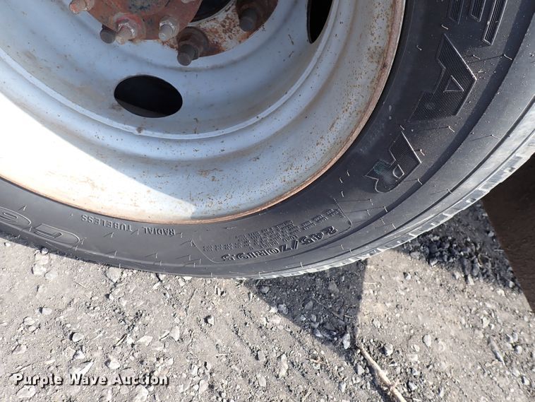 image for item DJ0089 2006 GMC C5500  rollback truck