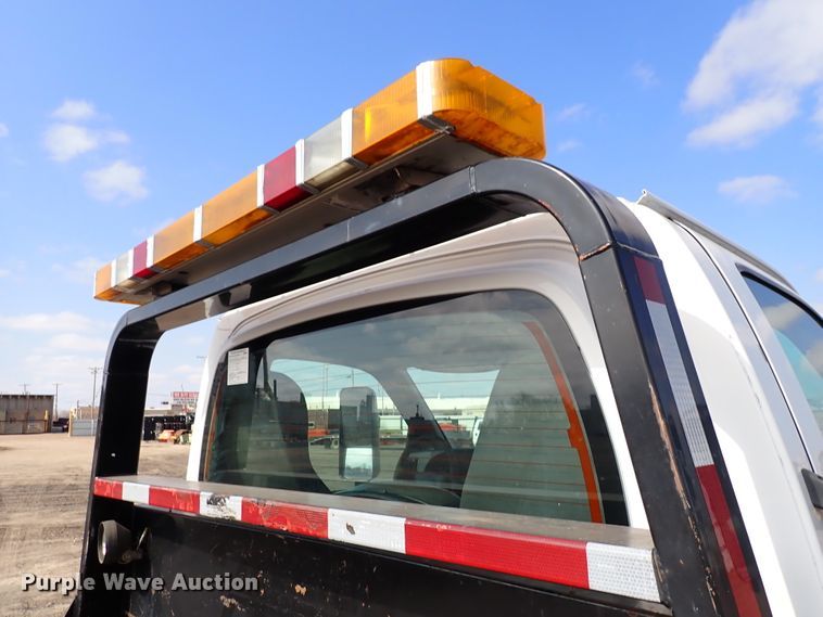 image for item DJ0089 2006 GMC C5500  rollback truck