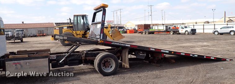 image for item DJ0089 2006 GMC C5500  rollback truck